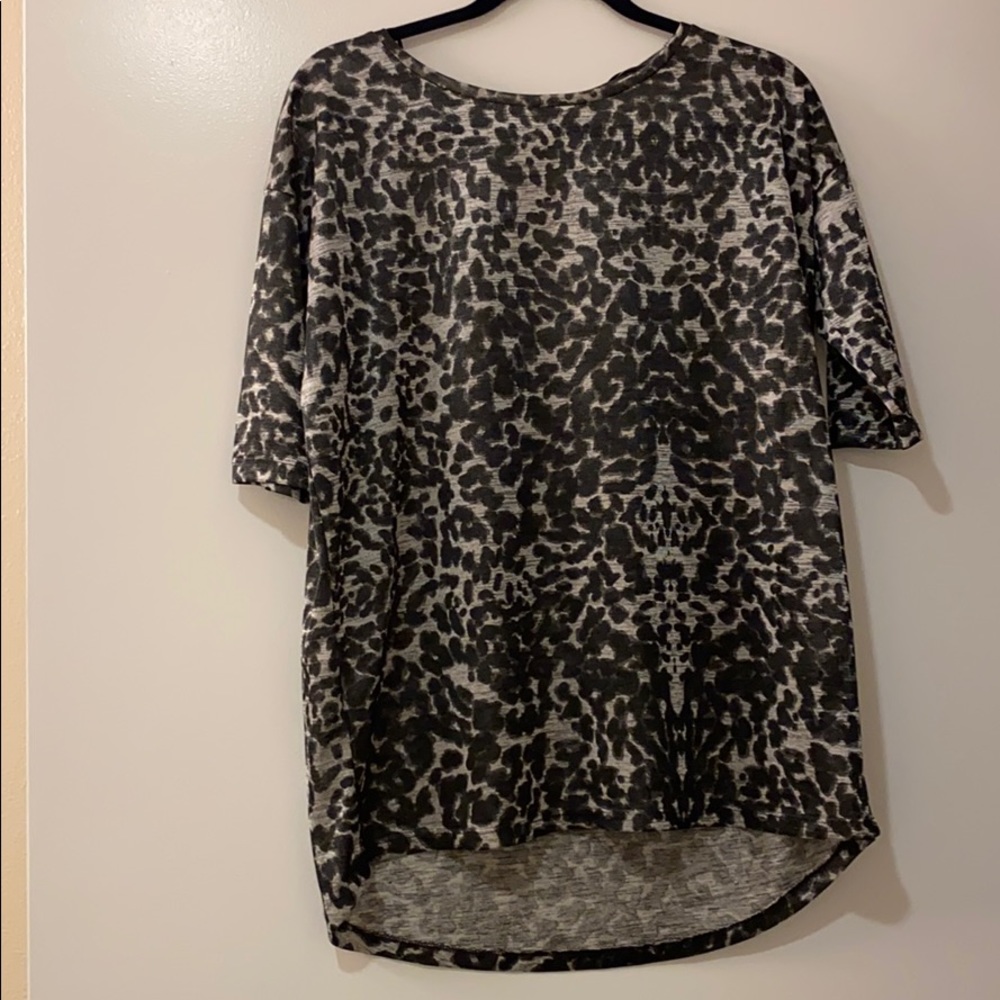 Black/grey cheetah print top